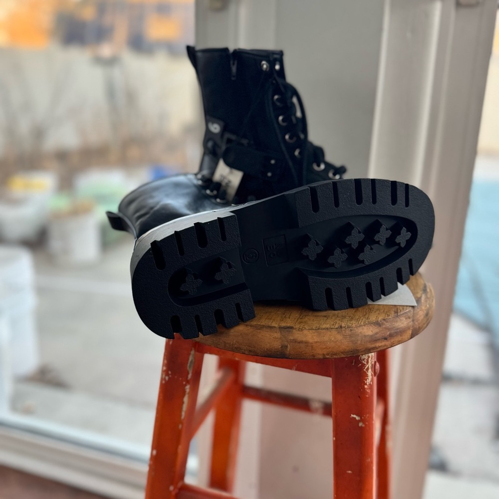 No Boundaries Women's Size 6 Black Lug Sole Combat Boots Side Zip Memory Foam - Picture 7 of 9